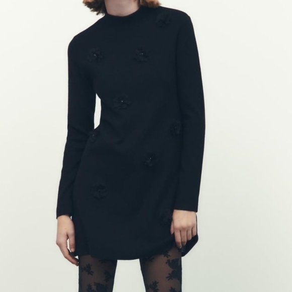 NWT BLACK KNIT FLORAL MINI DRESS. - Picture 3 of 10